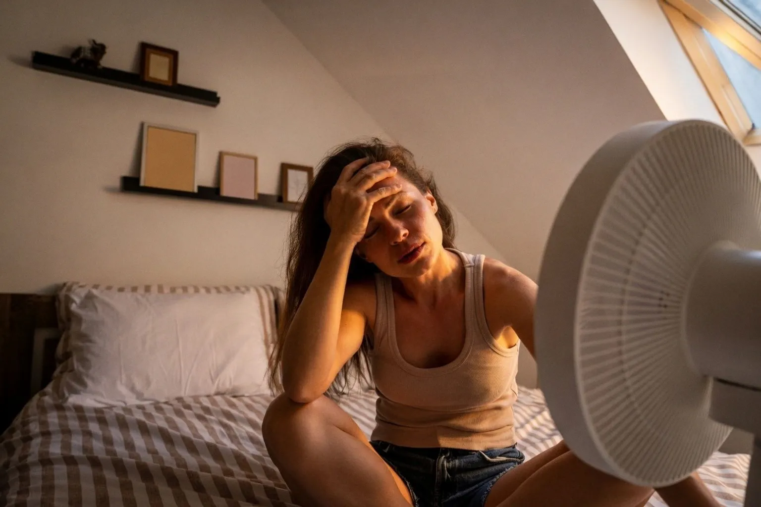 How Nighttime Heat Exposure Triggers Physiological Stress and Anxiety